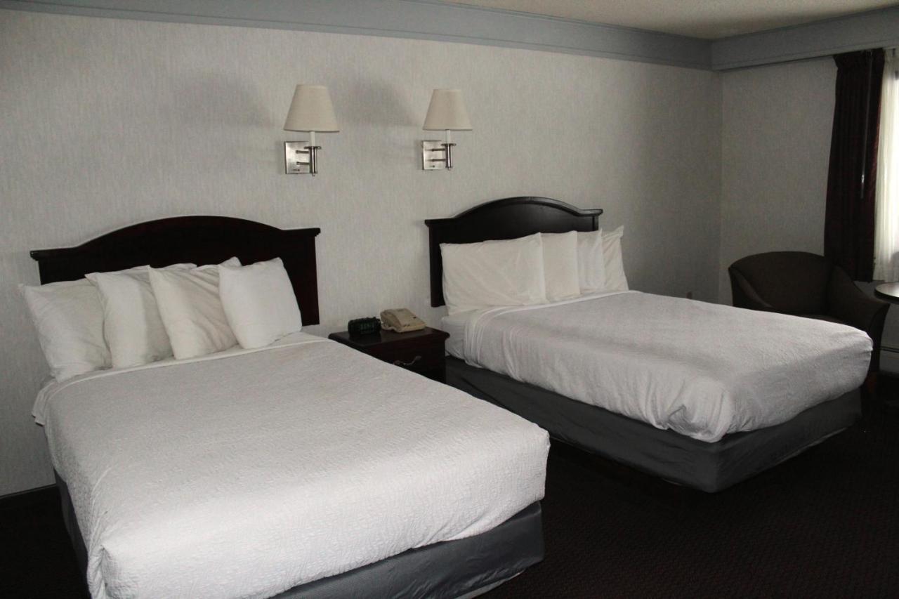 Shiretown Inn & Suites Houlton Экстерьер фото